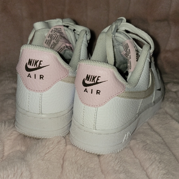 Nike White and Tan Sneakers - Picture 3 of 5